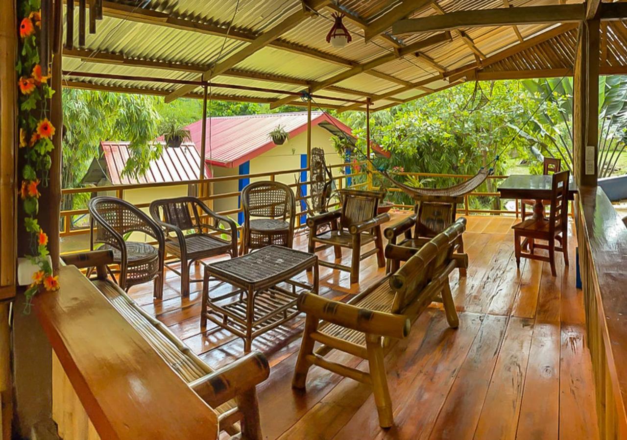 Blue Moon Cafe&guesthouse Puerto Princesa Extérieur photo