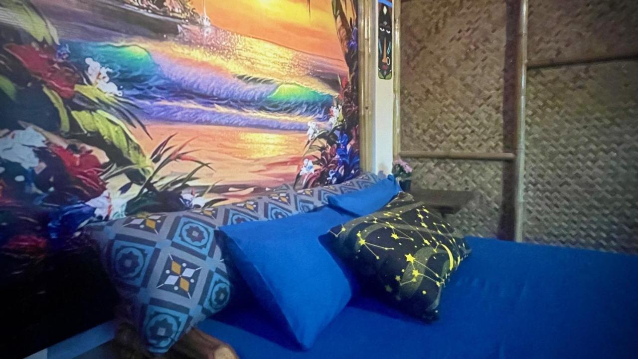 Blue Moon Cafe&guesthouse Puerto Princesa Extérieur photo